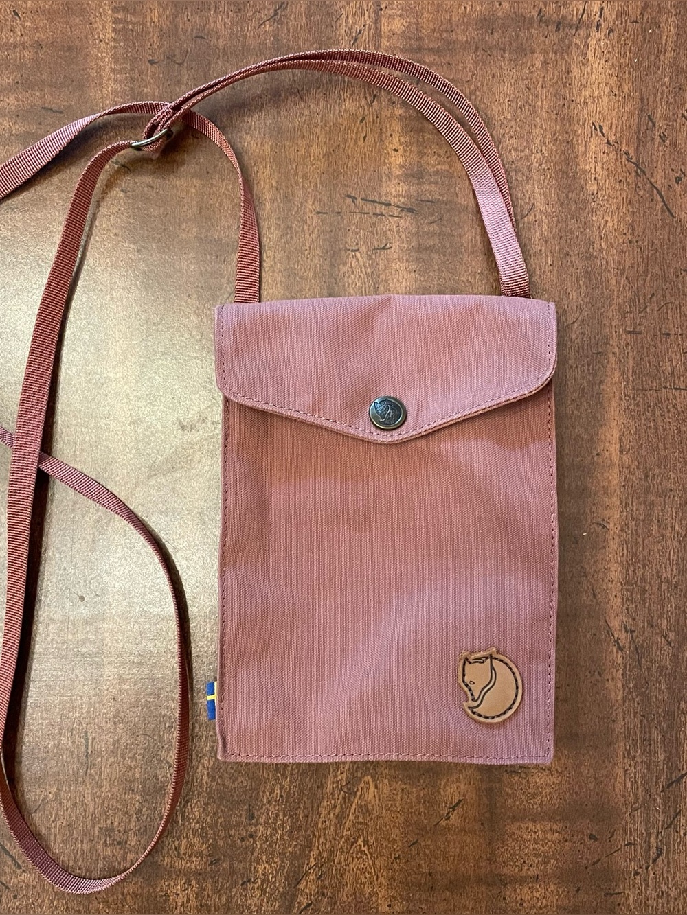 EUC Fjallraven Pocket Crossbody Bag - Mesa Purple / Dusty Rose